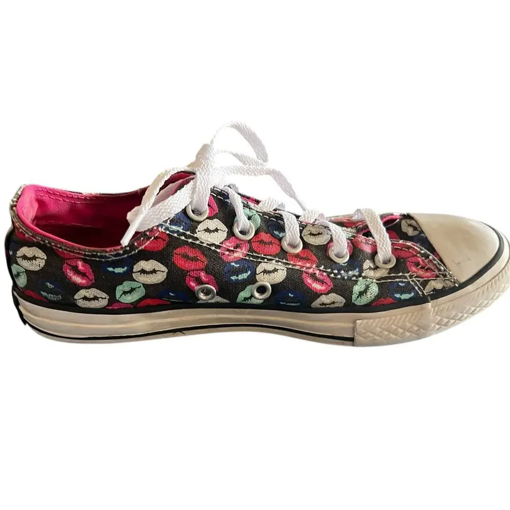 CONVERSE CTAS Chucks Black Pink Red kissy lips lo top canvas sneakers girls sz 3